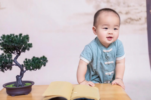 代怀包生男孩医院宝宝霜哪个牌子好用